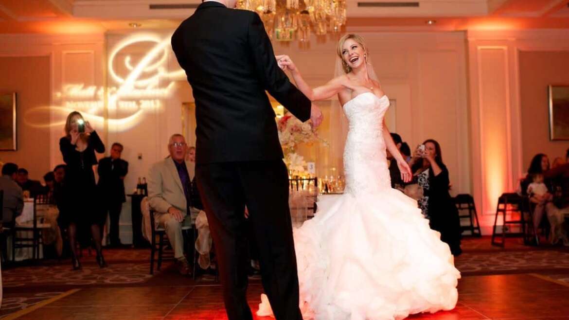 Luxury Bride & Groom Dance – French Riviera Wedding DJ