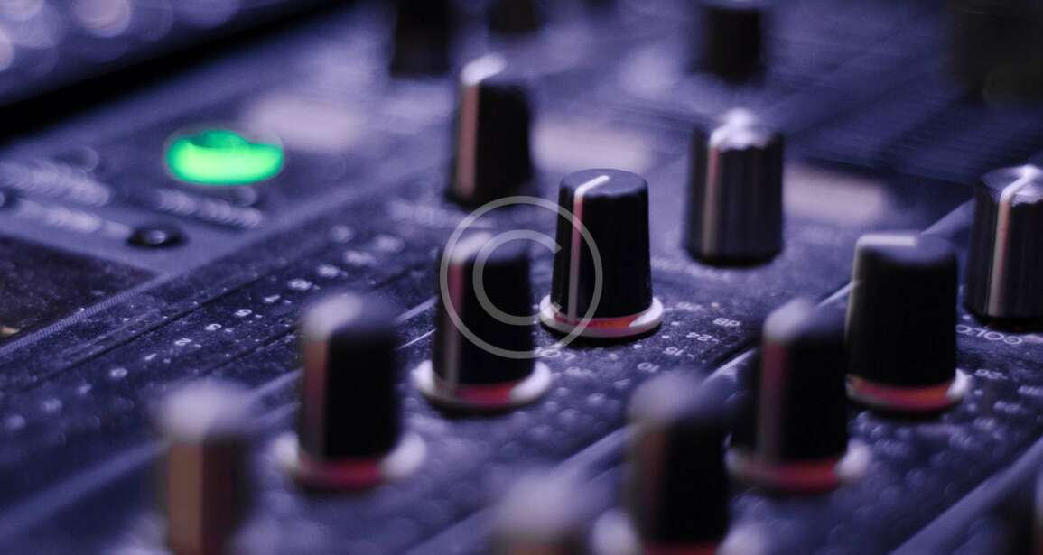 State-of-the-art DJ equipment for unforgettable evenings on the Côte d'Azur